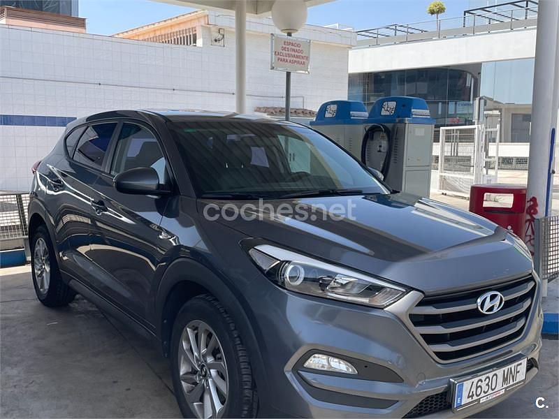 Usado Hyundai Tucson 136 CV (100 kW) 2015 Gris / plata SUV
