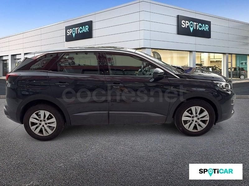 Usado Peugeot 3008 Active 130 CV (95 kW) 2020 Negro SUV