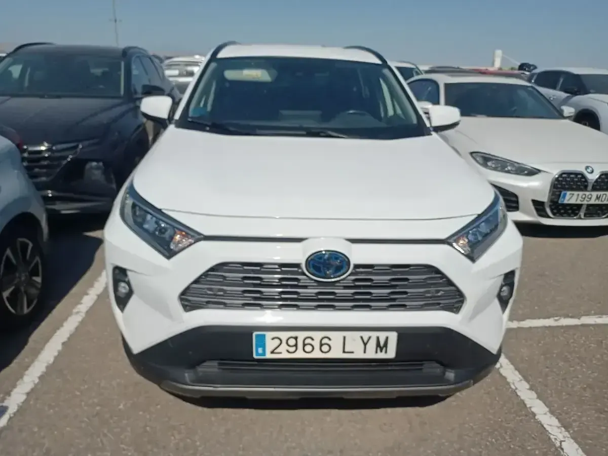 Usado Toyota RAV4 Advance 218 CV (160 kW) 2022 Blanco SUV