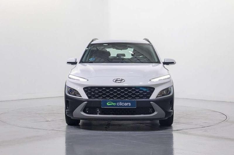 Usado Hyundai Kona 105 HP (77 kW) 2021 Branco SUV