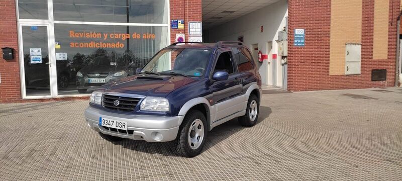 Usado Suzuki Grand Vitara 110 CV (80 kW) 2005 Azul SUV
