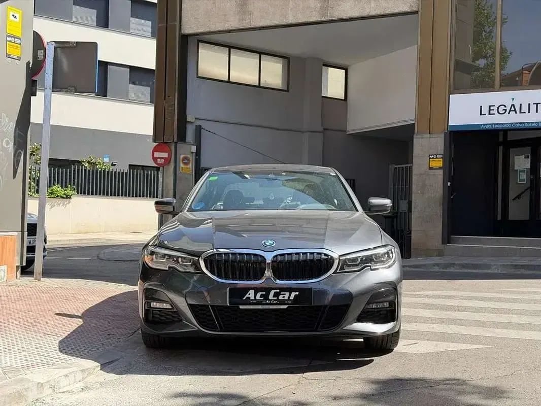 Usado BMW 320e 204 CV (150 kW) 2022 Gris Berlina