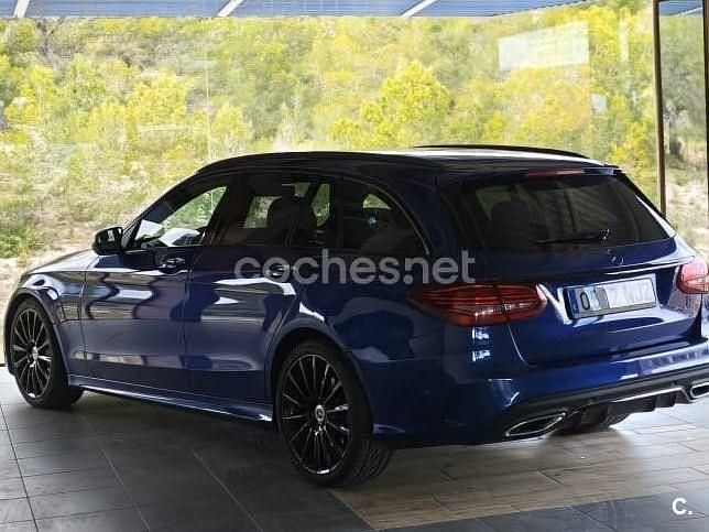 Usado Mercedes C200 150 CV (110 kW) 2019 Azul Familiar
