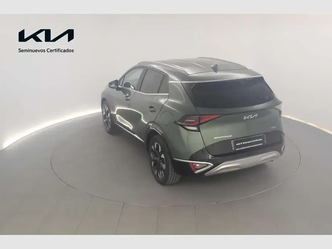 Usado Kia Sportage 269 CV (197 kW) 2024 Verde SUV