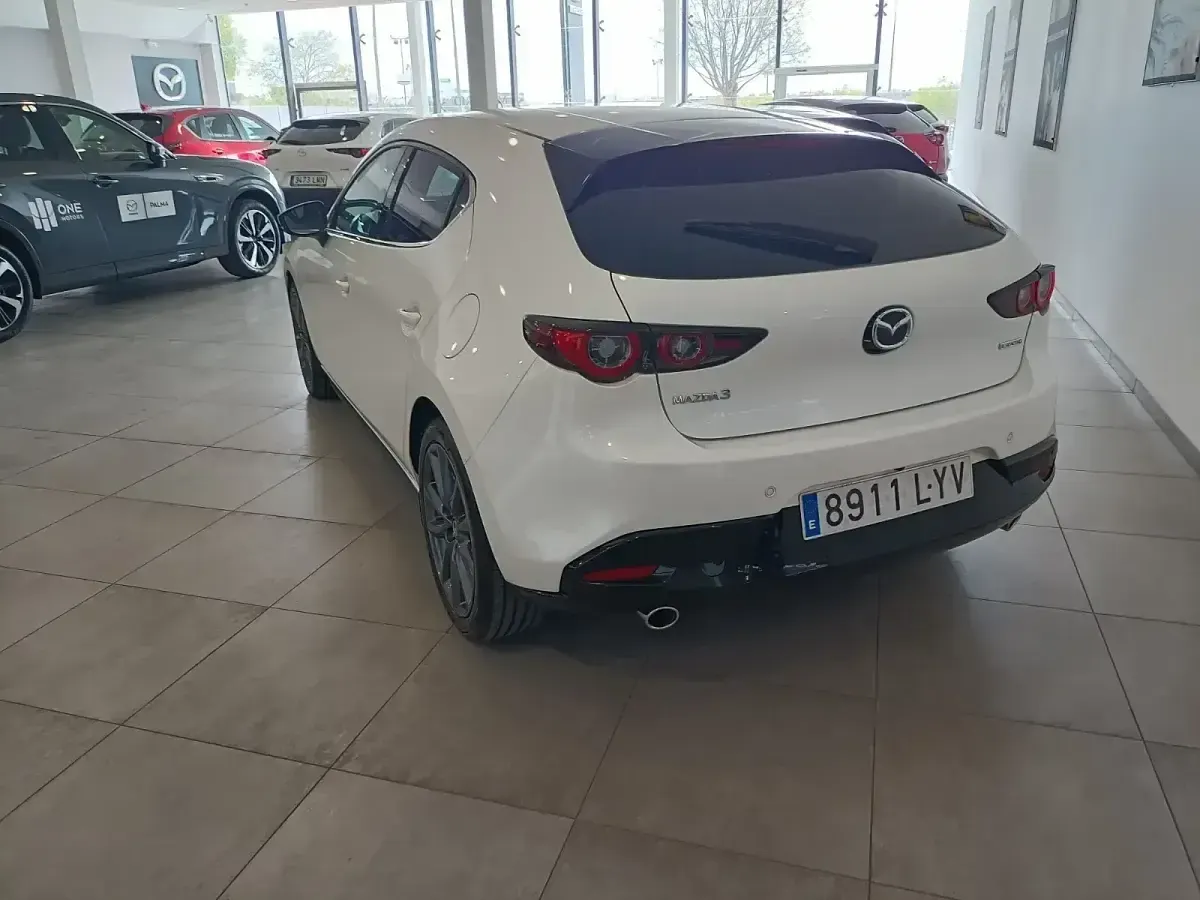 Usado Mazda 3 122 CV (89 kW) 2022 Blanco
