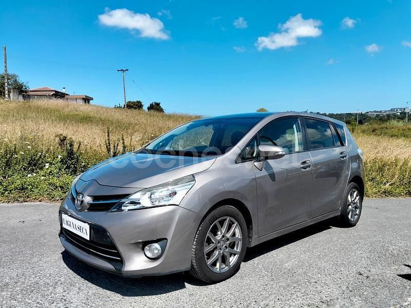 Gris / plata Usado 2015 Toyota Verso Advance Monovolumen | 10.290 € (Precio justo) - Imagen 1/4