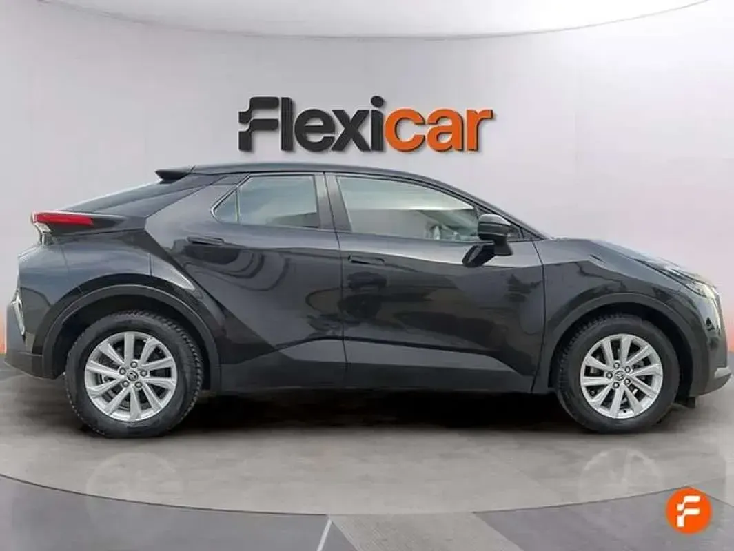 Usado Toyota C-HR Active 140 CV (102 kW) 2024 Negro SUV