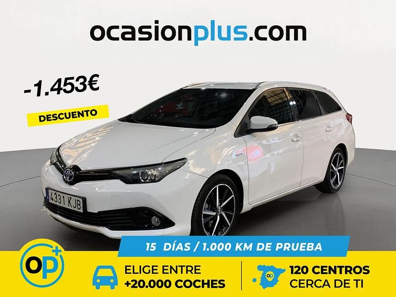 Usado Toyota Auris Hybrid Edition 136 CV (100 kW) 2018 Blanco Familiar
