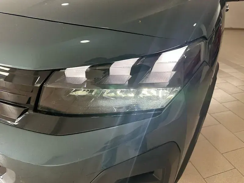 Usado Peugeot Rifter Allure 100 CV (73 kW) 2025 Azul Monovolumen