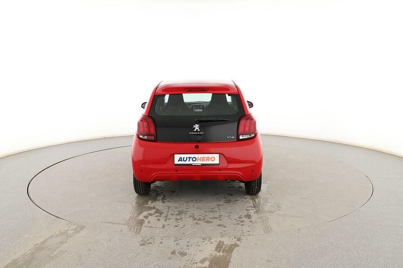 Usado Peugeot 108 Active 72 CV (52 kW) 2019 Rojo Berlina