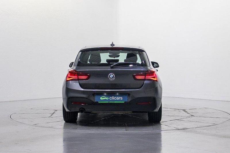 Usado BMW 118 140 CV (102 kW) 2018 Gris / plata Utilitario