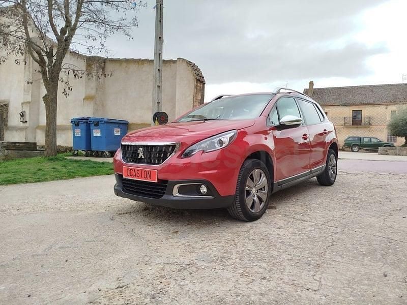 Usado Peugeot 2008 Allure 100 CV (73 kW) 2017 Rojo SUV