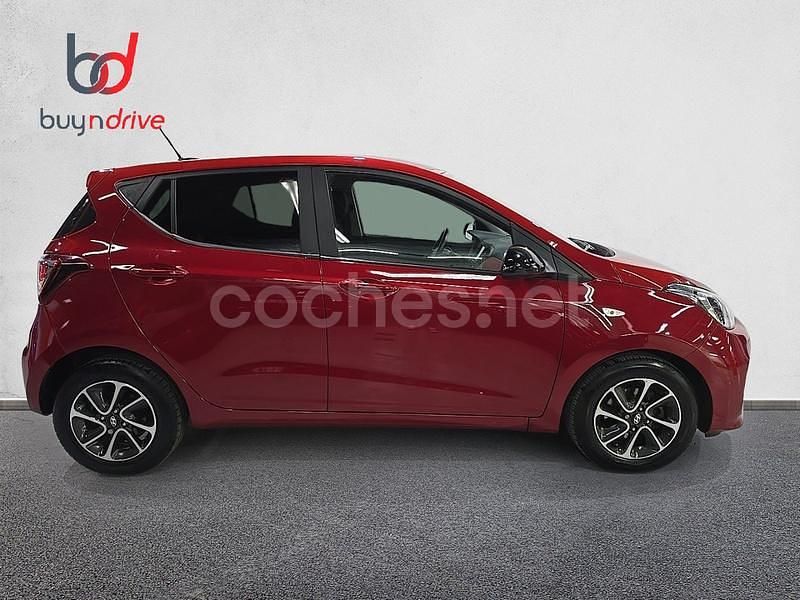 Usado Hyundai i10 66 CV (48 kW) 2019 Rojo Utilitario