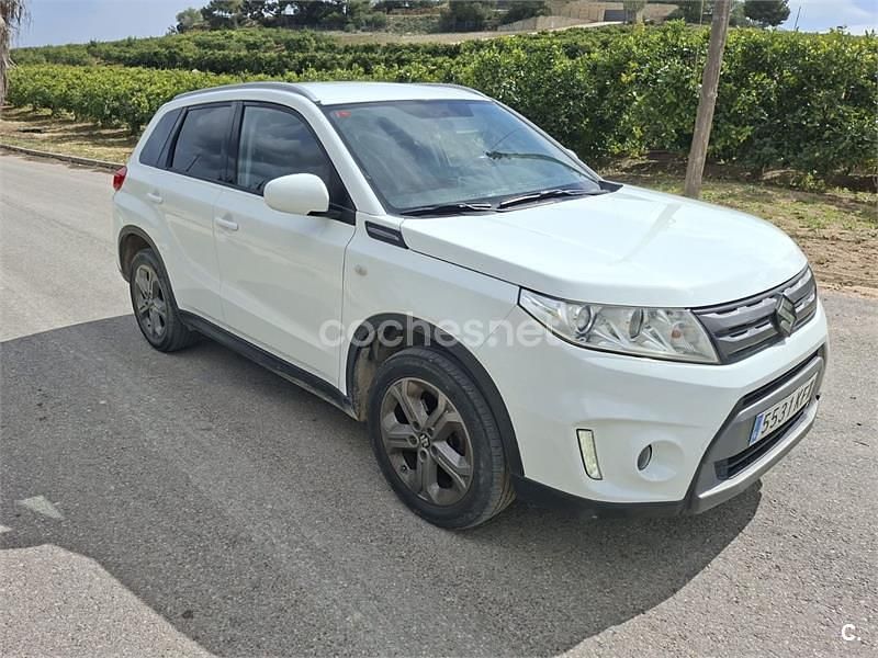 Usado Suzuki Vitara 120 CV (88 kW) 2017 Blanco SUV