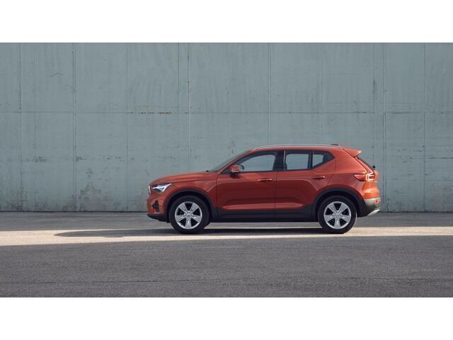 Usado Volvo XC40 Core 163 CV (119 kW) 2024 Rojo SUV