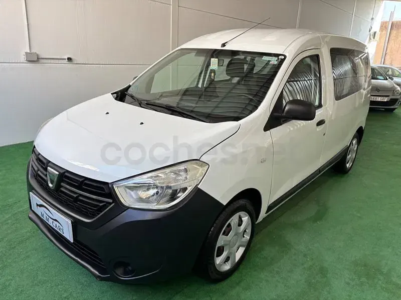 Usado Dacia Dokker Ambiance 75 CV (55 kW) 2017 Blanco Monovolumen