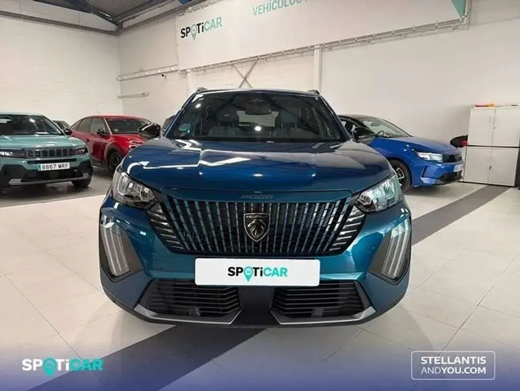 Usado Peugeot 2008 Allure 145 CV (106 kW) 2025 Azul SUV