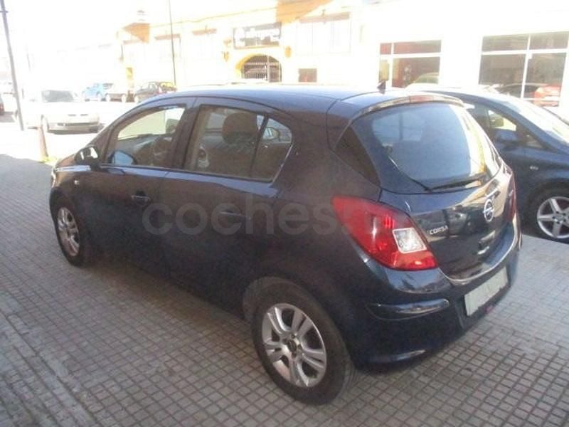 Usado Opel Corsa Essentia 75 CV (55 kW) 2011 Azul Utilitario