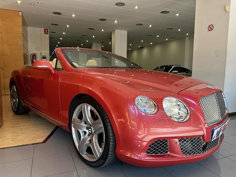 Usado Bentley Continental GT Convertible 575 CV (422 kW) 2013 Rojo Descapotable