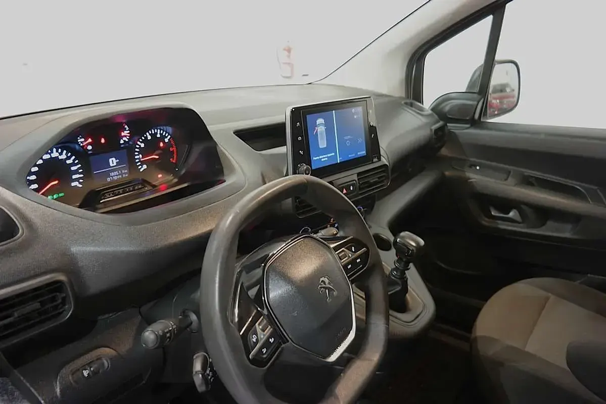 Usado Peugeot Partner Premium 110 CV (80 kW) 2021 Blanco Monovolumen