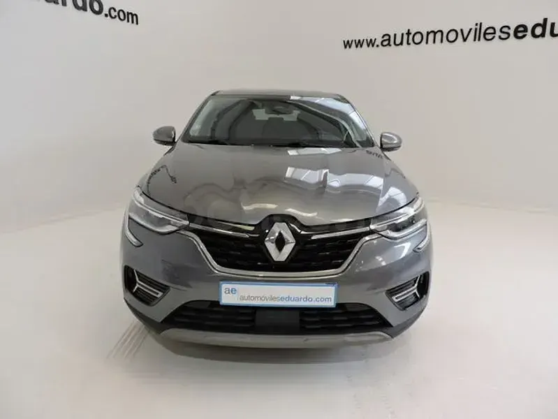 Usado Renault Arkana Evolution 145 CV (106 kW) 2023 Gris / plata SUV