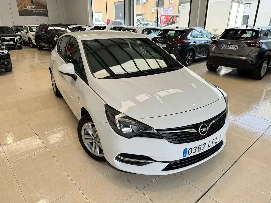 Usado Opel Astra GS Line 109 CV (80 kW) 2020 Blanco Utilitario