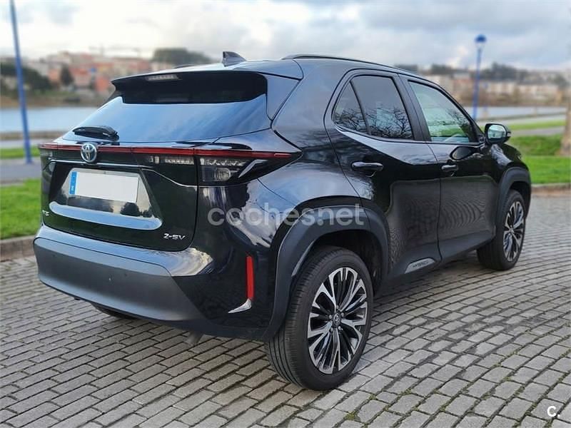 Usado Toyota Yaris Cross Style 130 CV (95 kW) 2025 Negro SUV