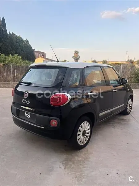 Usado Fiat 500L Lounge 85 CV (62 kW) 2013 Negro Monovolumen