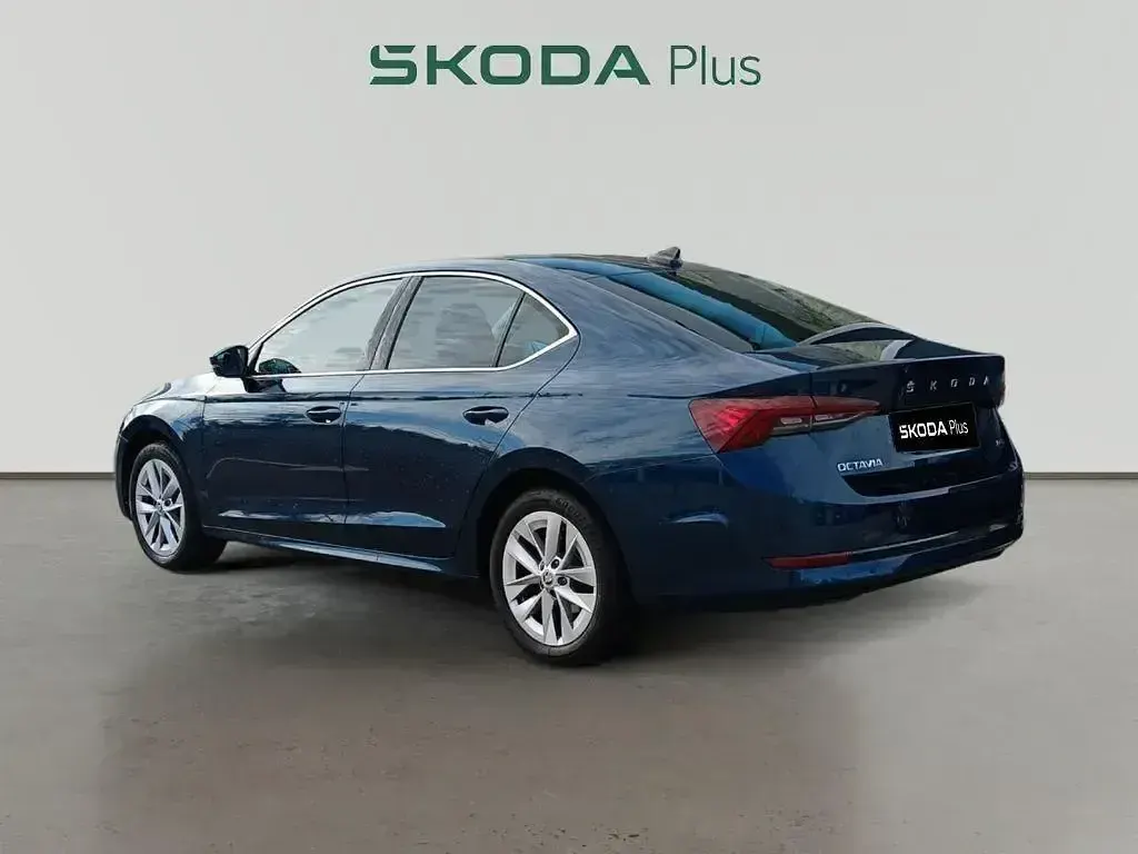 Usado Skoda Octavia G-TEC Ambition 131 CV (96 kW) 2022 Azul Berlina