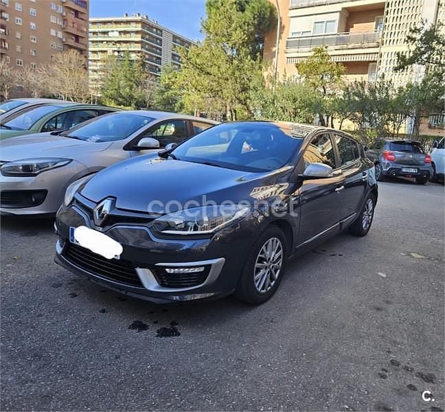 Usado Renault Mégane III GT 115 CV (84 kW) 2013 Gris / plata Berlina