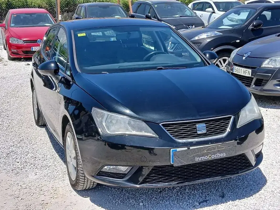 Usado Seat Ibiza Style 105 CV (77 kW) 2013 Negro Utilitario