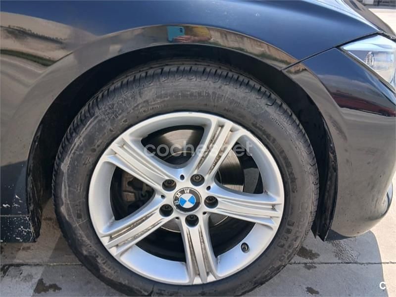 Käytetty BMW 320 184 HP (135 kW) 2015 Musta Sedan