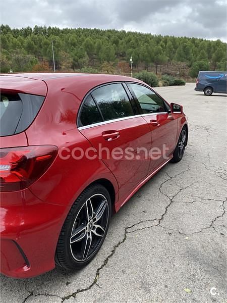 Usado Mercedes A180 122 CV (89 kW) 2018 Rojo Berlina