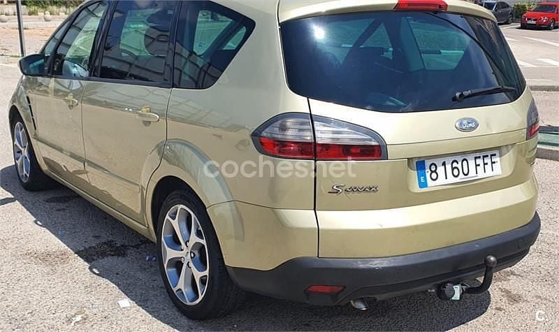 Usado Ford S-MAX Titanium 140 CV (102 kW) 2006 Beige Monovolumen