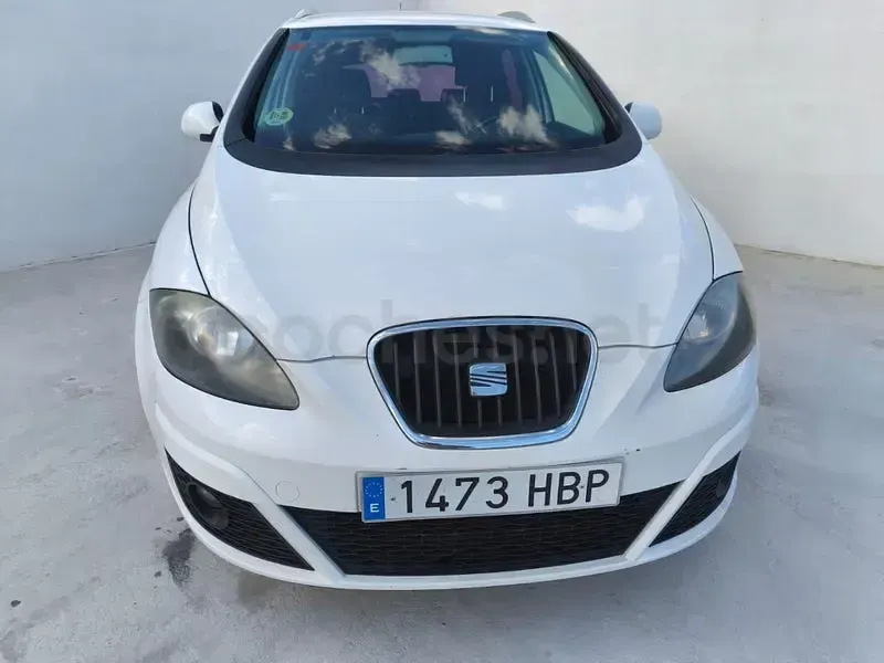 Usado Seat Altea XL Style 105 CV (77 kW) 2011 Blanco Monovolumen