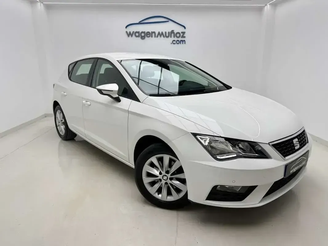 Usado Seat Leon Style 116 CV (85 kW) 2020 Blanco Utilitario