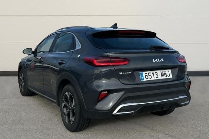 Usado Kia XCeed 101 CV (74 kW) 2024 Gris SUV