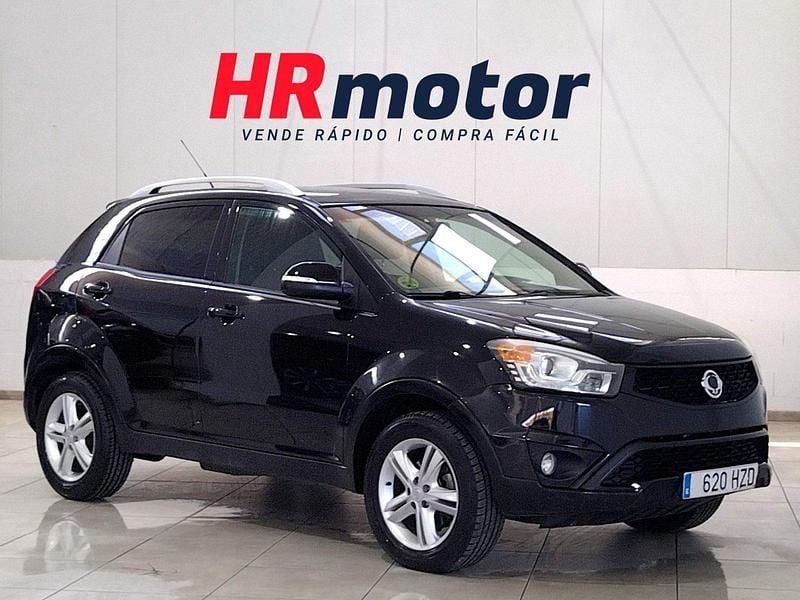 Negro Usado 2014 Ssangyong (KGM) Korando Limited SUV | 8560 € (Precio justo) - Imagen 1/4