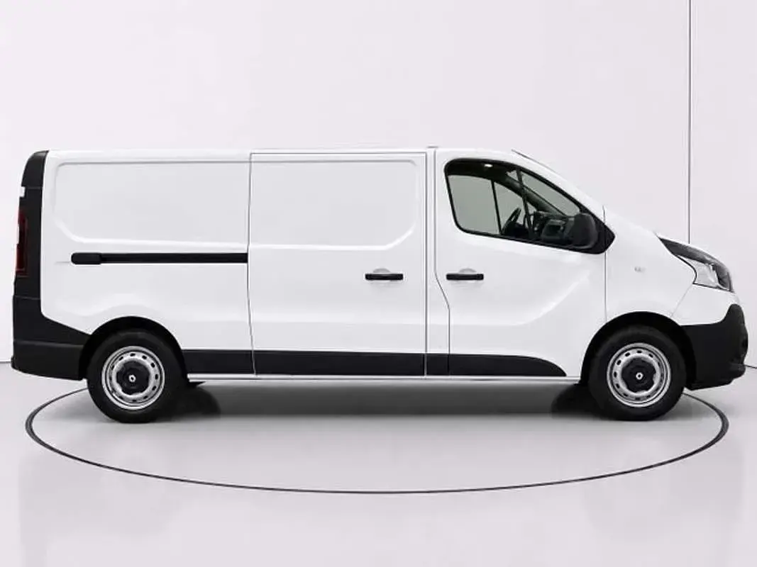 Usado Renault Trafic 125 CV (91 kW) 2019 Blanco Monovolumen