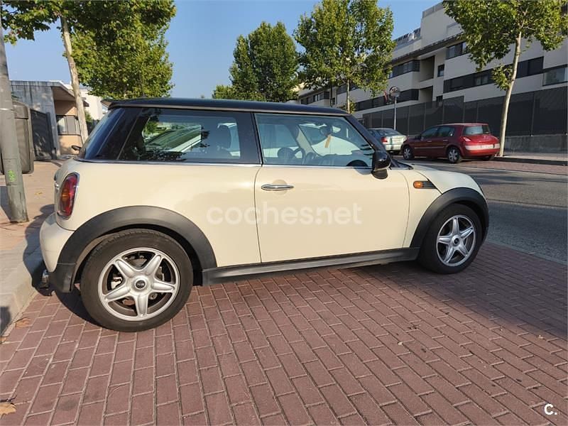 Usado Mini Cooper D 110 CV (80 kW) 2007 Blanco Utilitario
