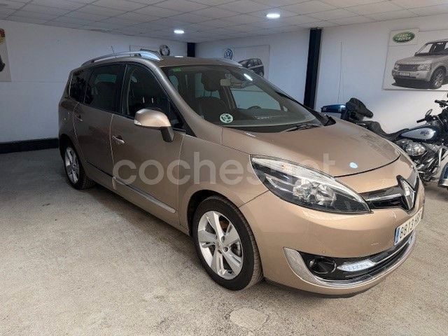 Marrón Usado 2013 Renault Grand Scénic III LIMITED Monovolumen | 8990 € (Precio justo) - Imagen 1/4