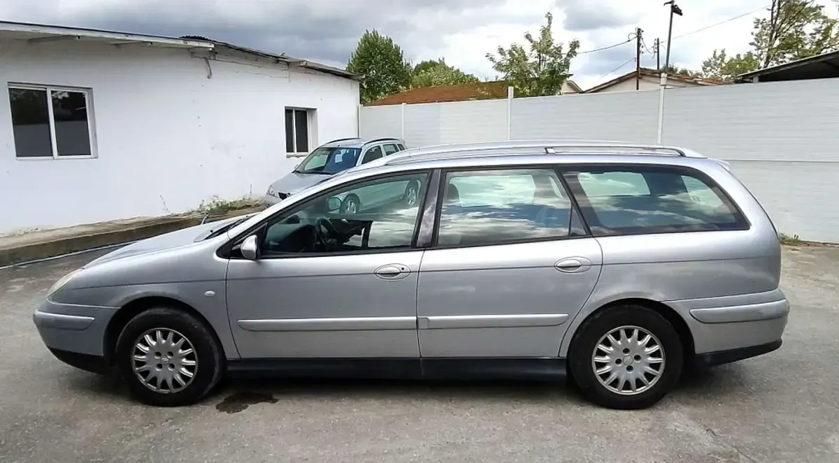 Usado Citroën C5 Exclusive 109 CV (80 kW) 2003 Gris Familiar