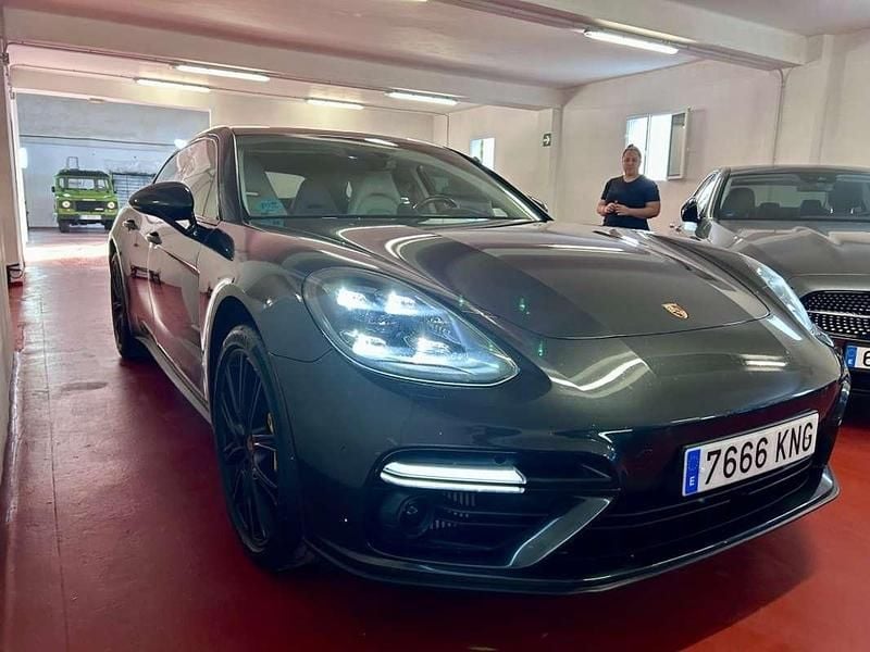Usado Porsche Panamera Sport Turismo 549 CV (403 kW) 2019 Gris Familiar