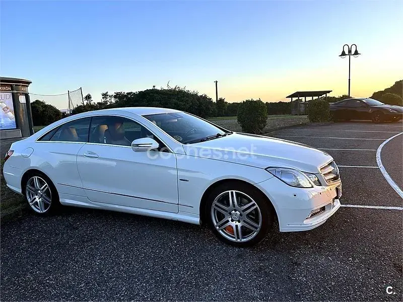 Usado Mercedes E350 231 CV (169 kW) 2010 Blanco Coupe