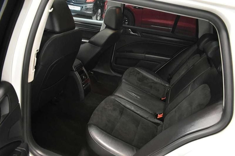Usado Skoda Superb Elegance 160 CV (117 kW) 2011 Blanco Berlina