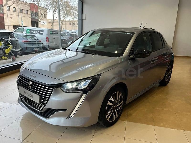 Usado Peugeot 208 Allure 100 CV (73 kW) 2023 Gris / plata Utilitario