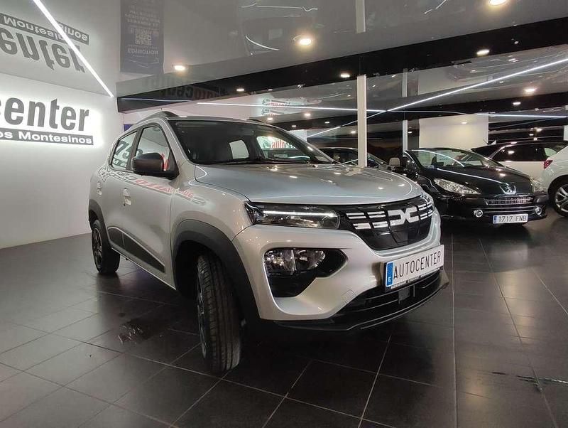 Usado Dacia Spring Expression 33 kW (45 CV) 2024 Gris Utilitario