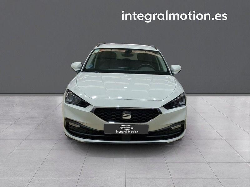 Usado Seat Leon Style 110 CV (80 kW) 2021 Blanco