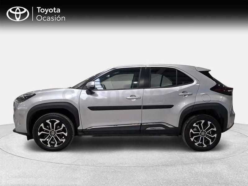 Usado Toyota Yaris Cross Active 116 CV (85 kW) 2022 Gris / plata SUV