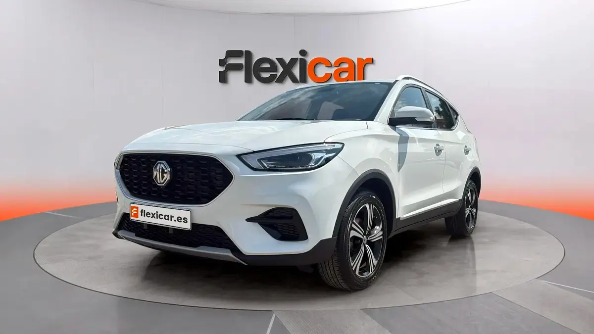 Usado MG ZS Luxury 111 CV (81 kW) 2023 Blanco SUV